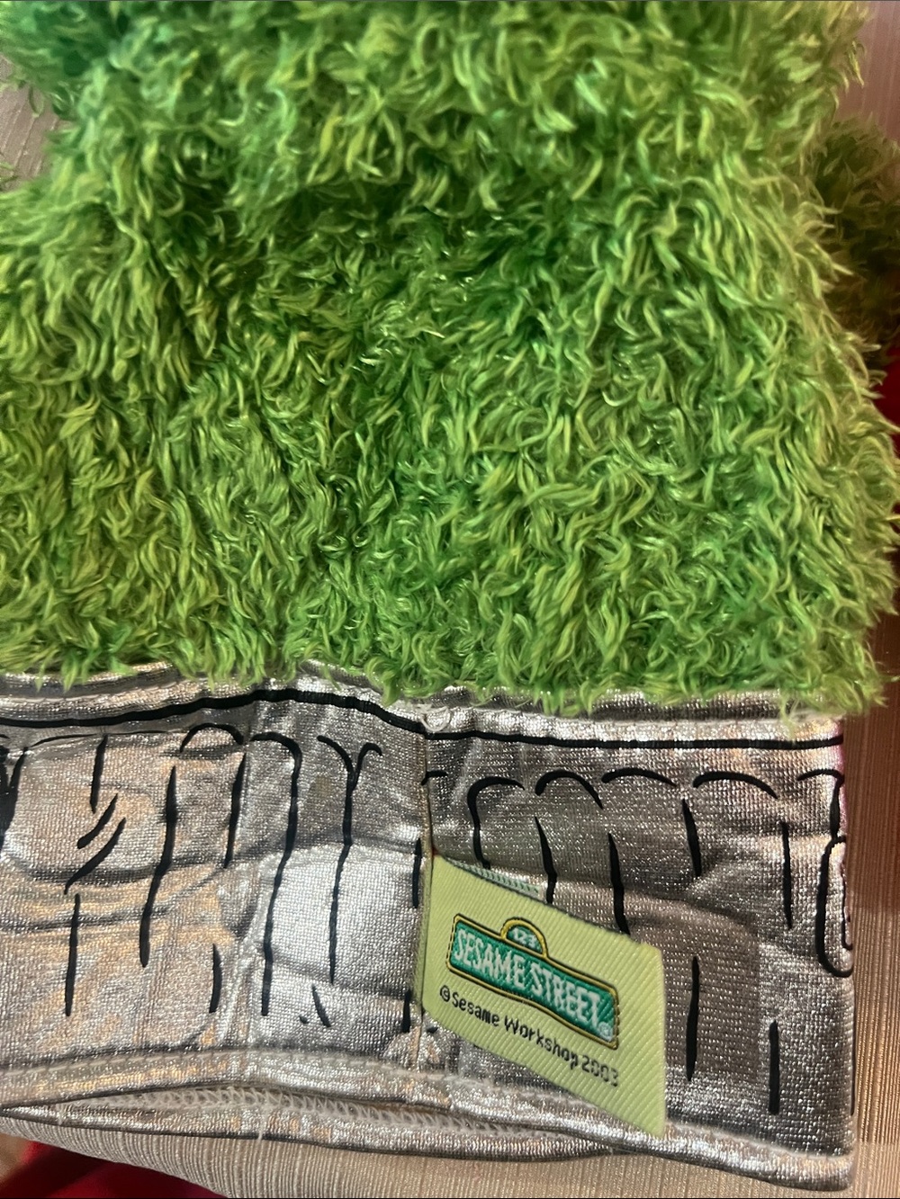 Sesame Street Plush Puppets - Green Oscar & Red Elmo - Picture 2 of 4